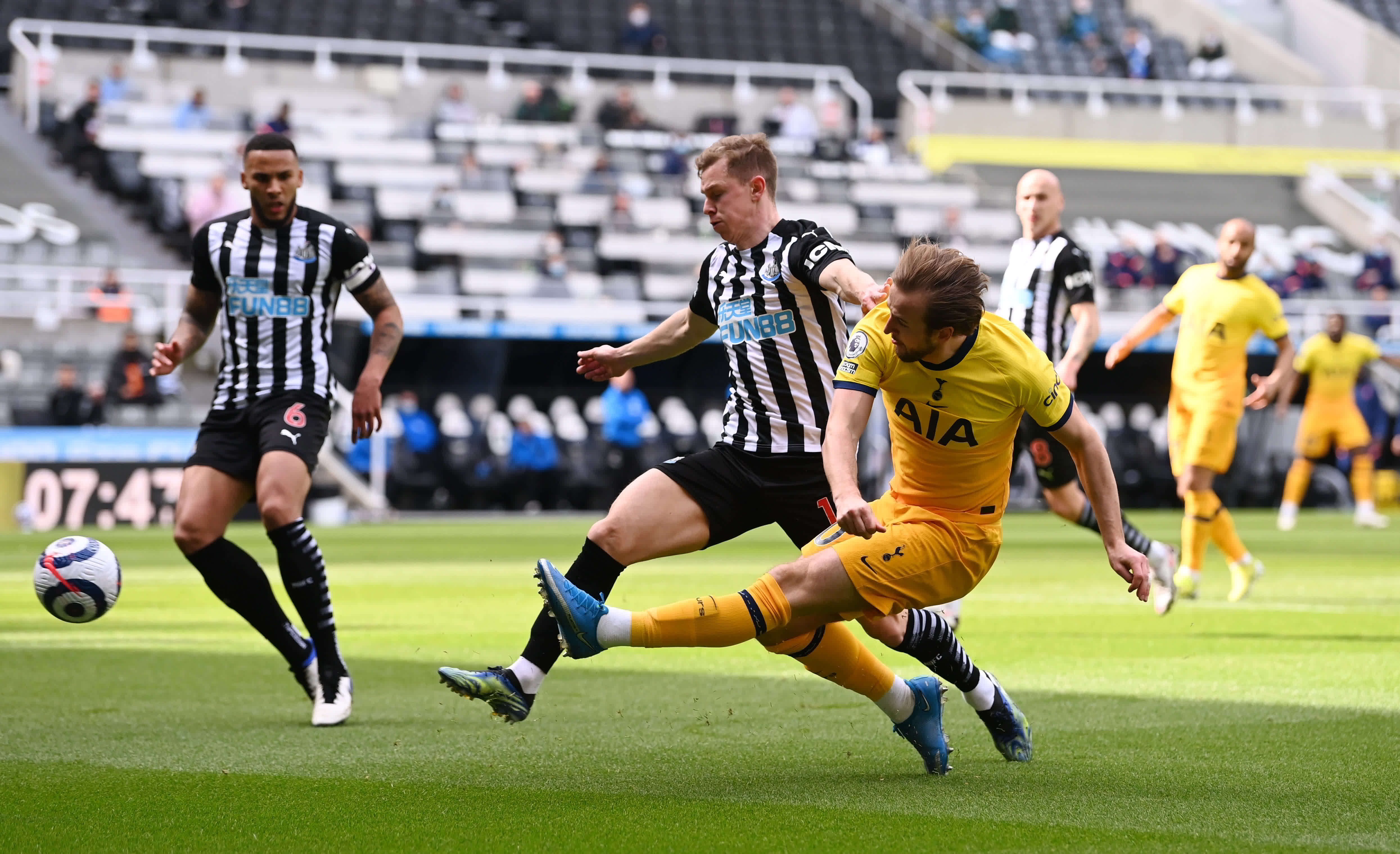 年轻且充满 年轻且充满